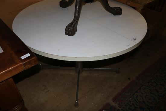 1950s circular extending table by TAVO(-)